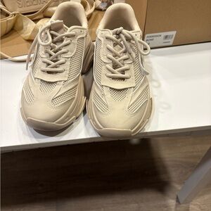 Steve Madden Bone tennis shoes and purse